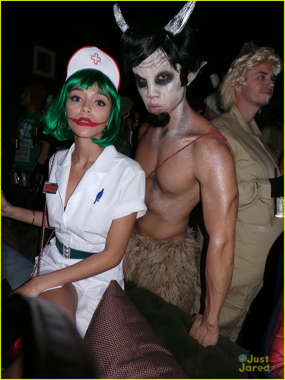 mark salling ashley madekwe halloween party 08