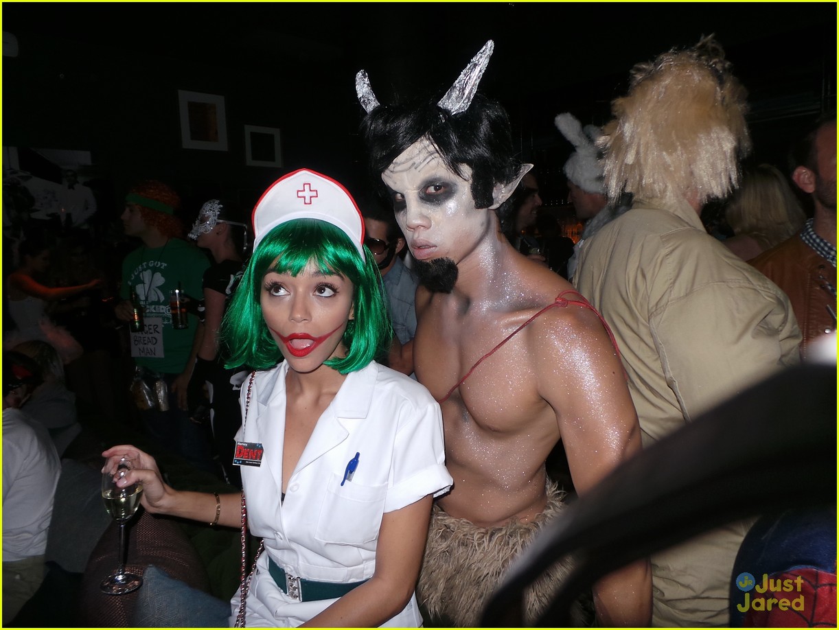 mark salling ashley madekwe halloween party 09