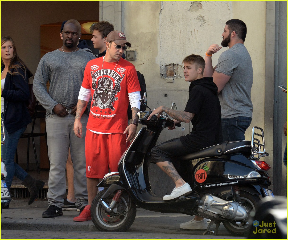 Justin Bieber Enjoys Florence Sights On Vespa