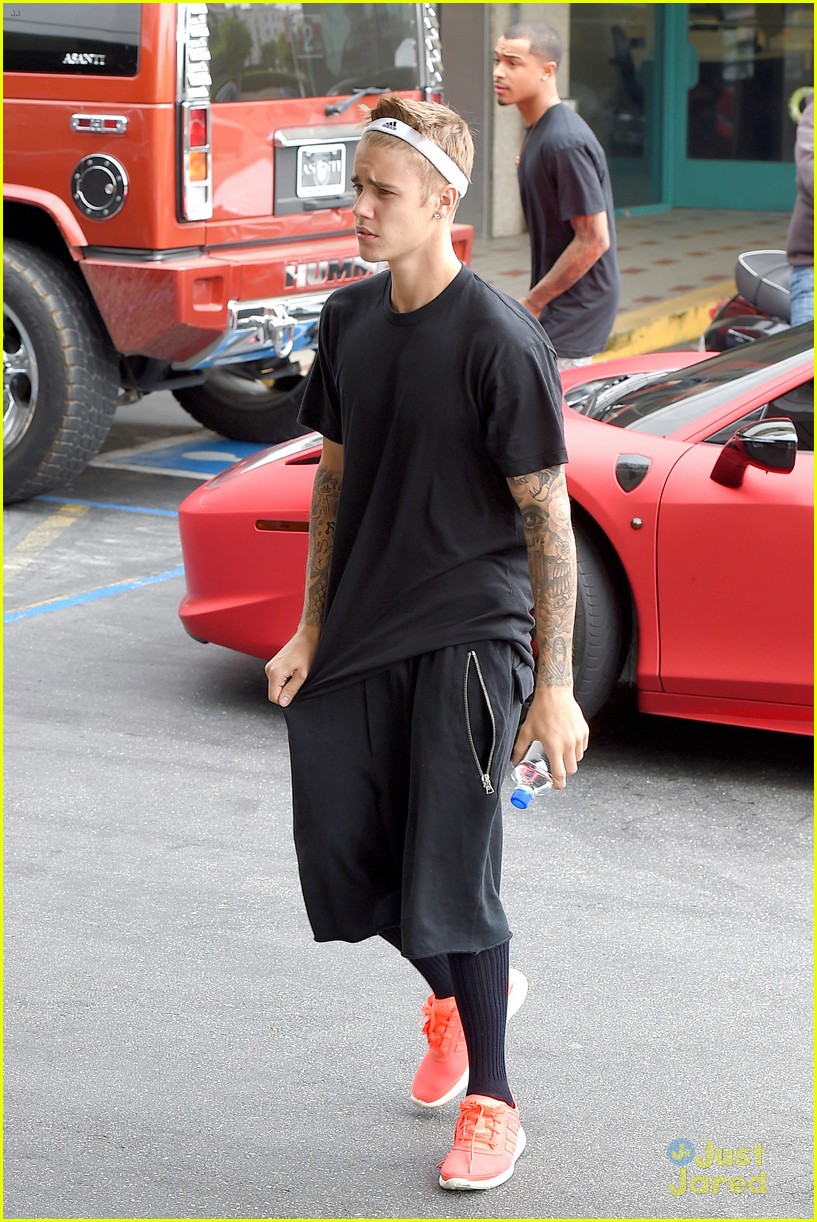 Justin Bieber Wears a Headband to the Mall | Photo 730416 - Photo ...