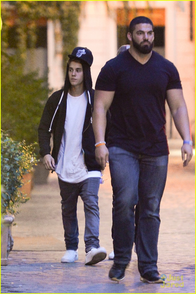 Justin Bieber & Dad Jeremy Become Tourists In Rome | Photo 727466 ...