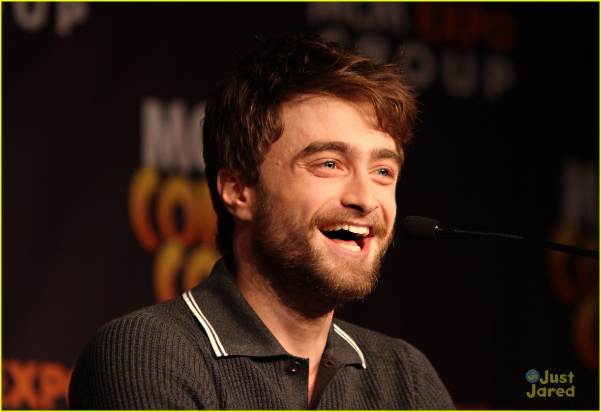 Full Sized Photo Of Daniel Radcliffe London Comic Con Horns Panel 02 