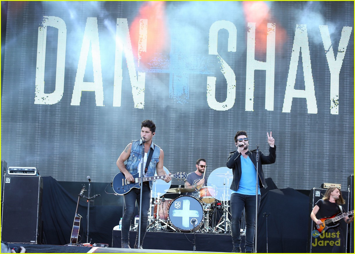 Dan & Shay Rock Out Vegas At Route 91 Festival Photo 725809 Photo