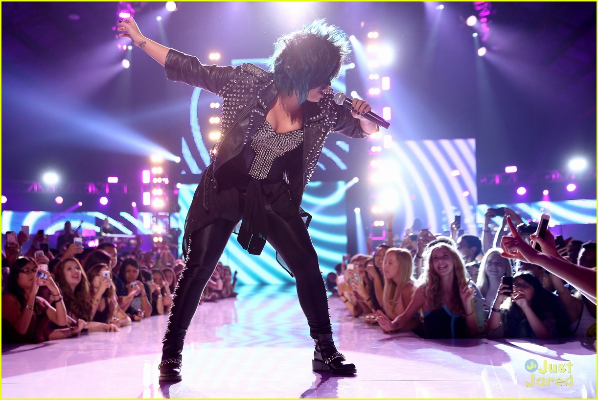 Demi Lovato's Boyfriend Wilmer Valderrama Shows Support at Vevo Concert