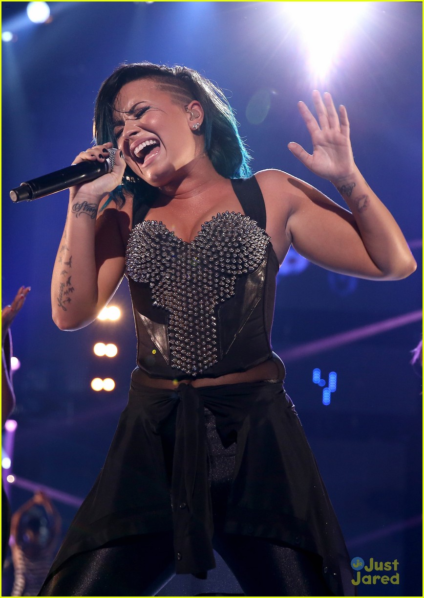 Full Sized Photo of demi lovatos boyfriend wilmer valderrama shows