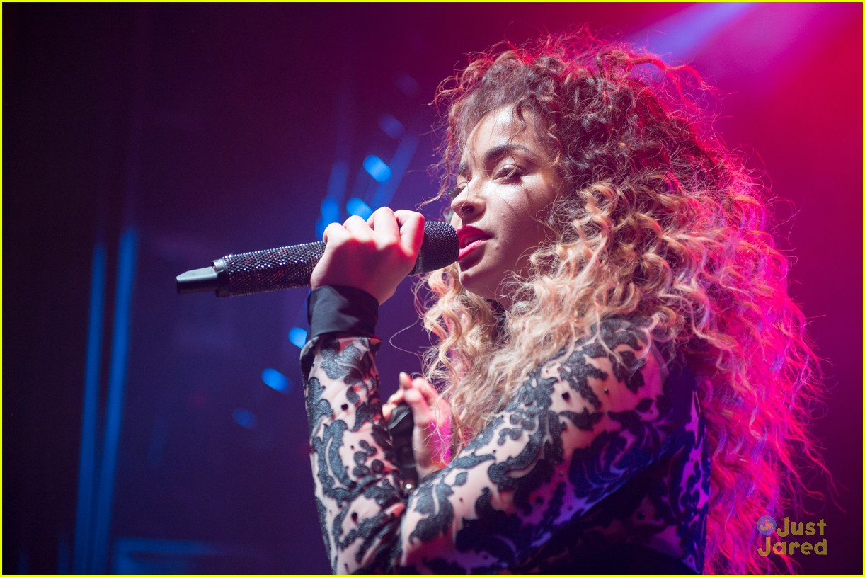 Singer Ella Eyre Says Nothing Is Like Playing Your Hometown Photo