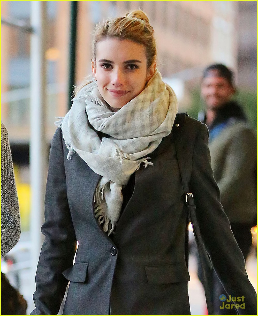 Emma Roberts Raves About Her Pal Taylor Swift's Album! | Photo 735727