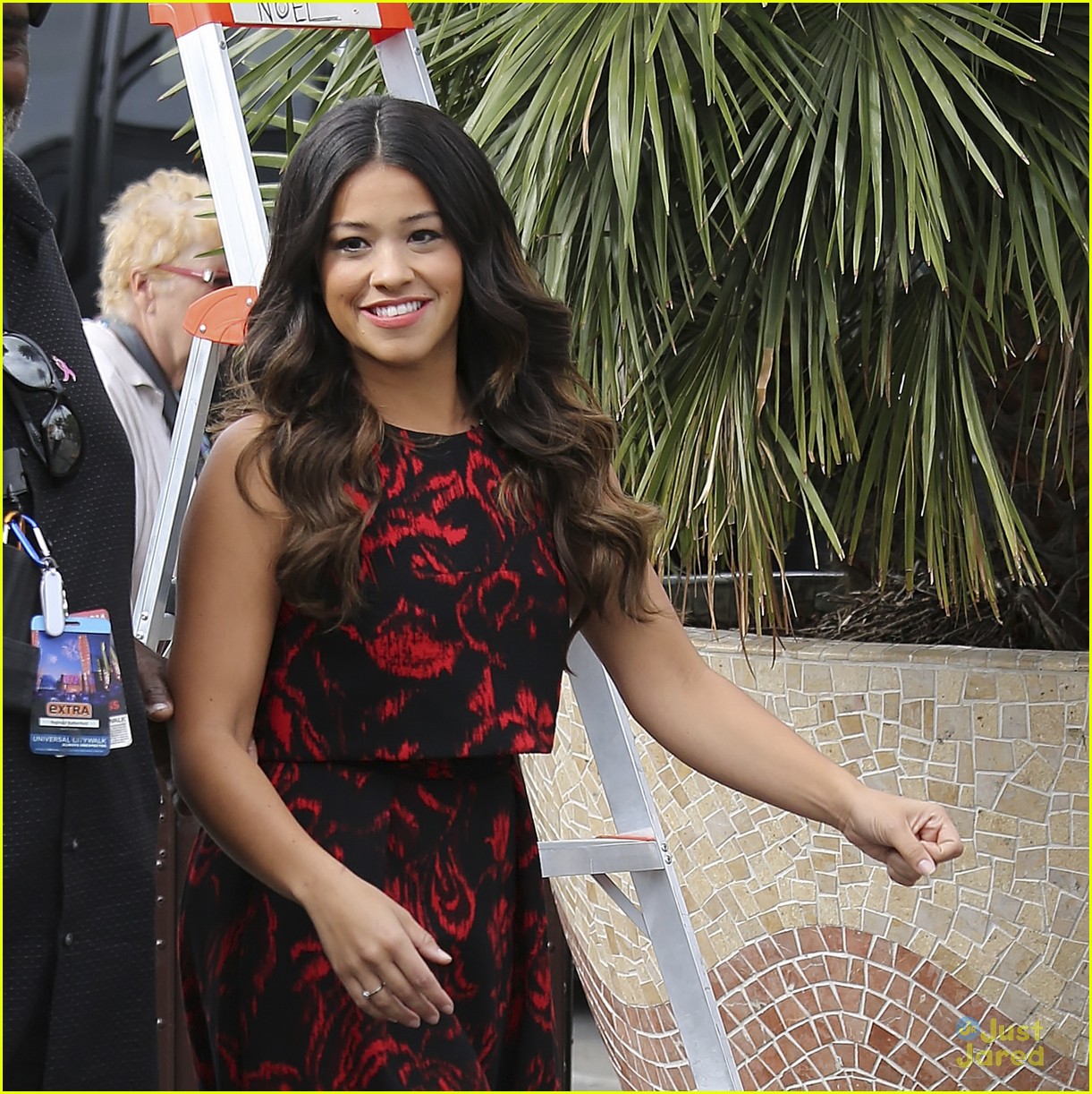 Full Sized Photo of gina rodriguez dancing mario lopez extra 02 Gina