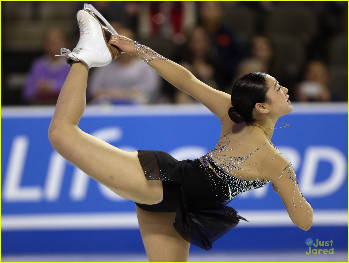 Gracie Gold Skates Her Way To A Bronze Medal At Skate America 2014 ...