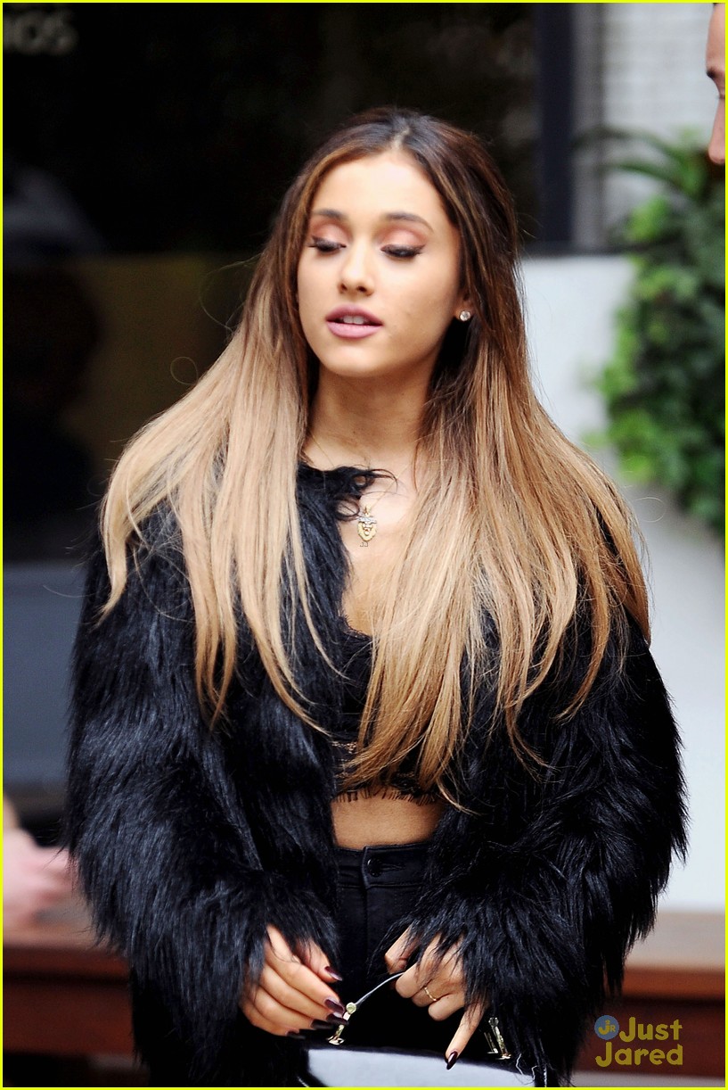 Ariana Grande Lets Her Hair Down & It's a Sight to See Photo 727486
