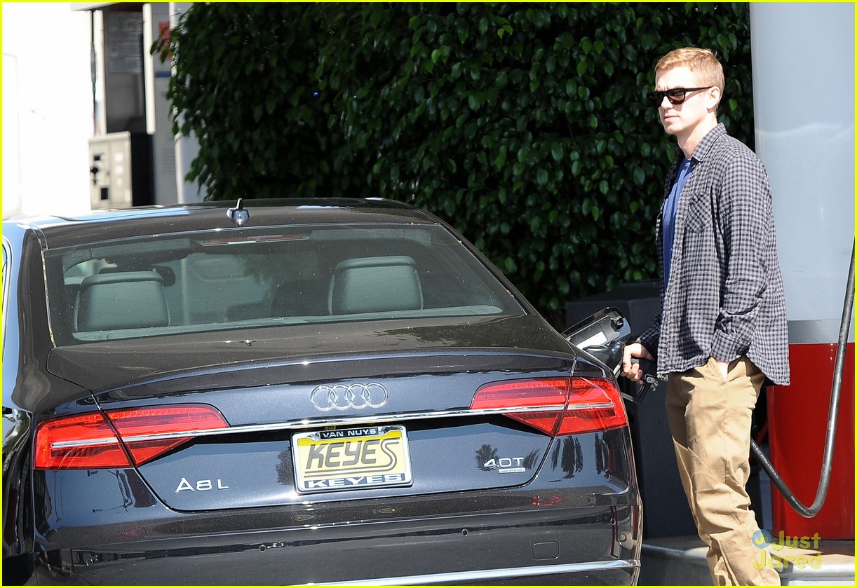 Full Sized Photo of hayden christensen pumps gas before baby 14