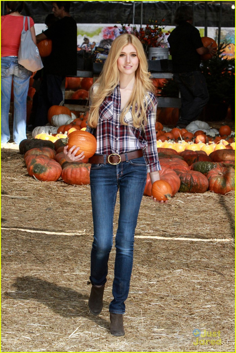 Katherine McNamara Picks Out the Perfect Pumpkin for Halloween | Photo