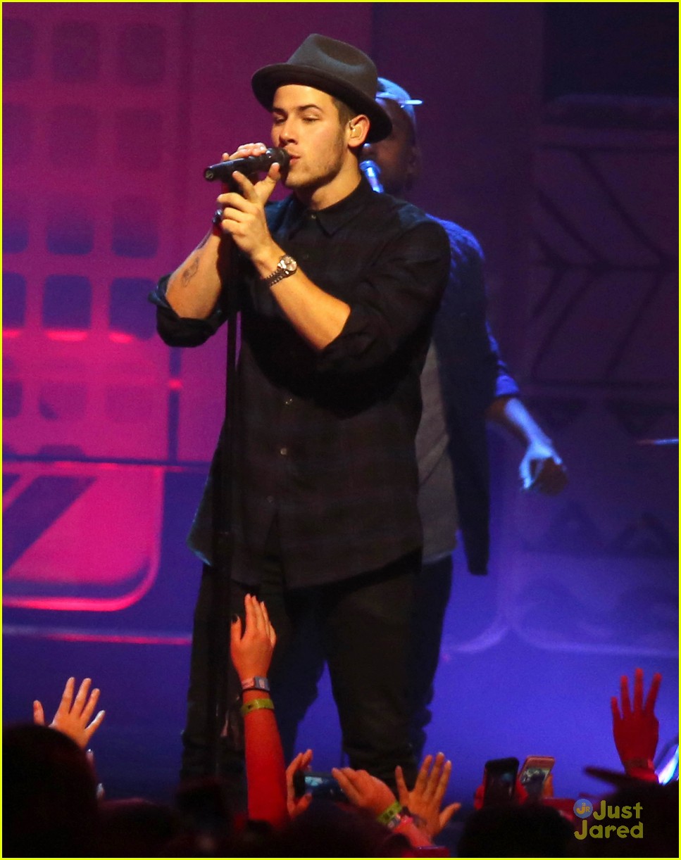 Nick Jonas Performs 'Jealous' At We Day Vancouver Photo 733515