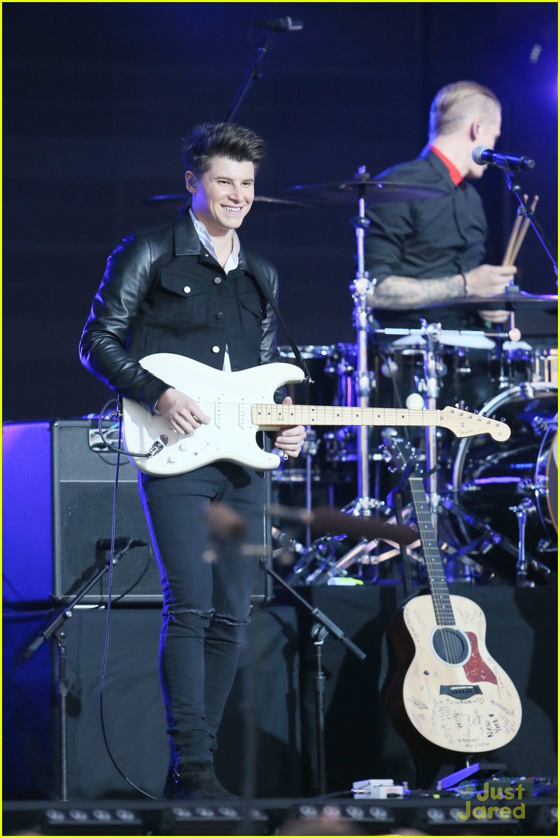 Full Sized Photo of rixton wait on me jimmy kimmel live 05 | Rixton ...