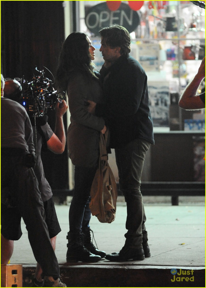 Emmy Rossum & Dermot Mulroney Kiss For 'Shameless' Scenes | Photo ...