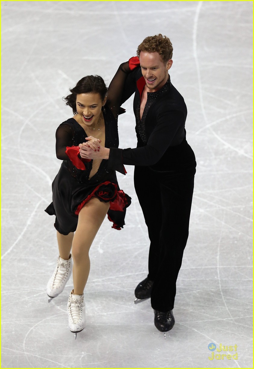 Madison Chock & Evan Bates, & Maia & Alex Shibutani Light Up Skate