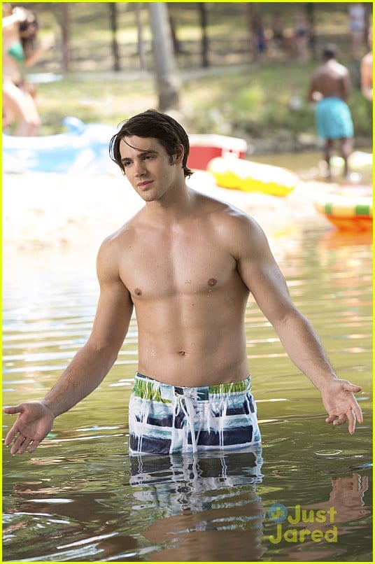 Steven R Mcqueen Gets Shirtless For Trip To The Lake In New Vampire Diaries Tonight Photo 1334