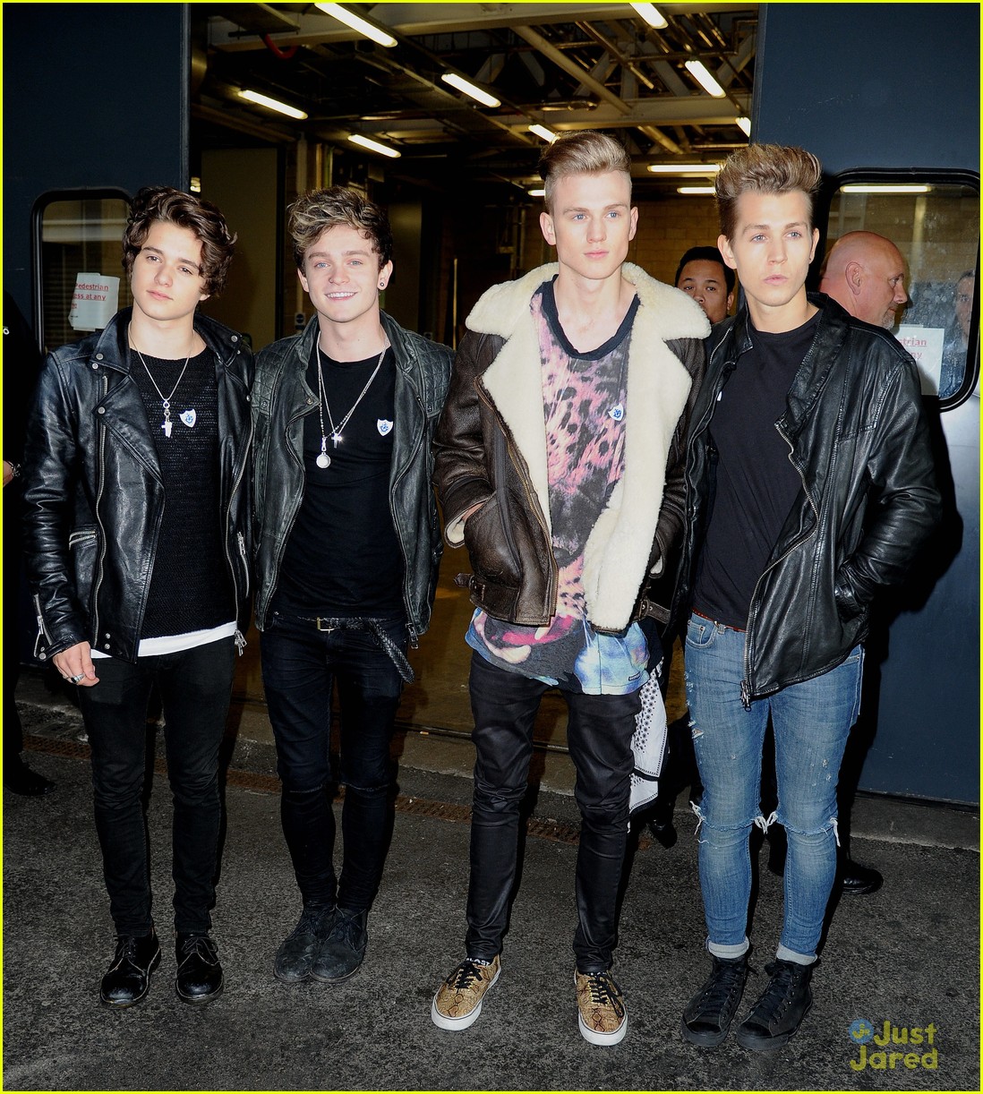 The Vamps Thanks Fans For Sticking By Them Staying Loyal Photo Brad Simpson Connor Ball James Mcvey The Vamps Tristan Evans Pictures Just Jared Jr