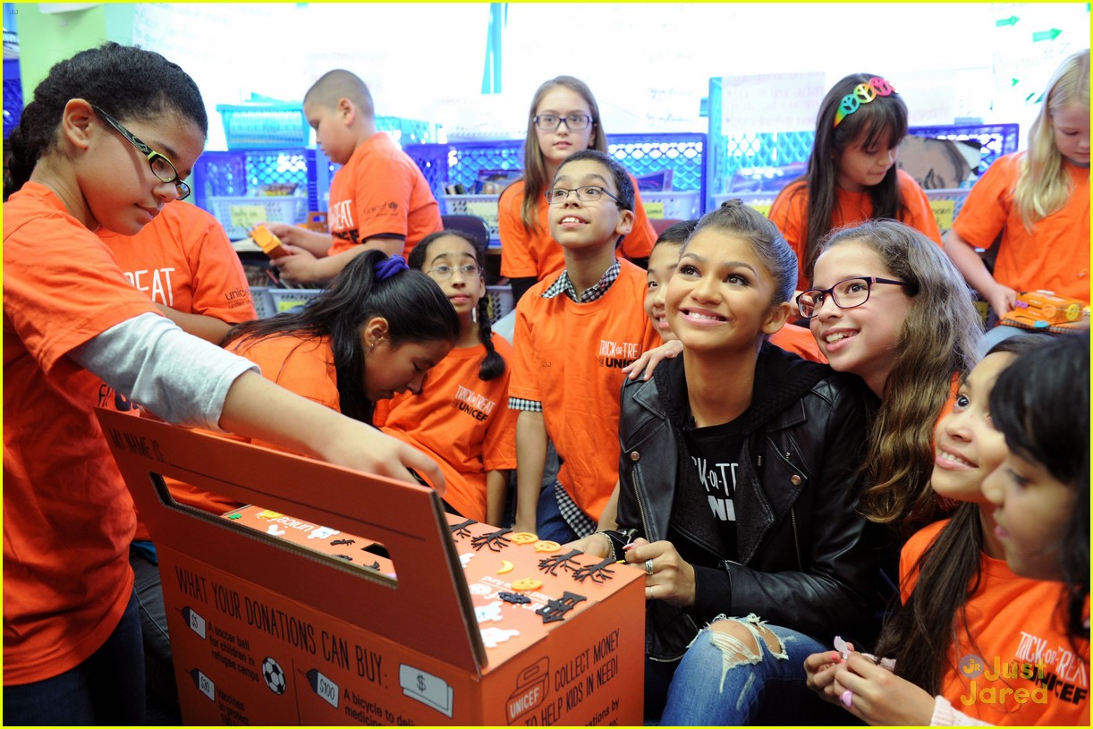 Zendaya surprises at NYC elementary school as she turns up for