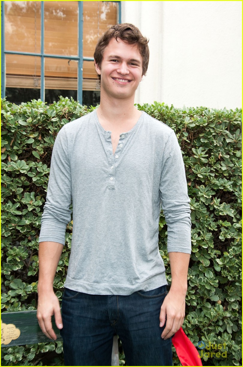 Full Sized Photo of ansel elgort shailene woodley recreate bench poster ...