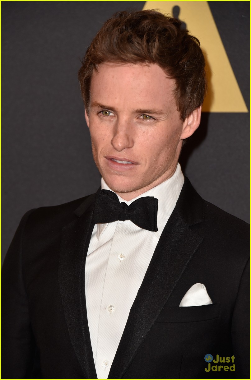 Eddie Redmayne & Logan Lerman Look Handsome at the Governors Awards ...