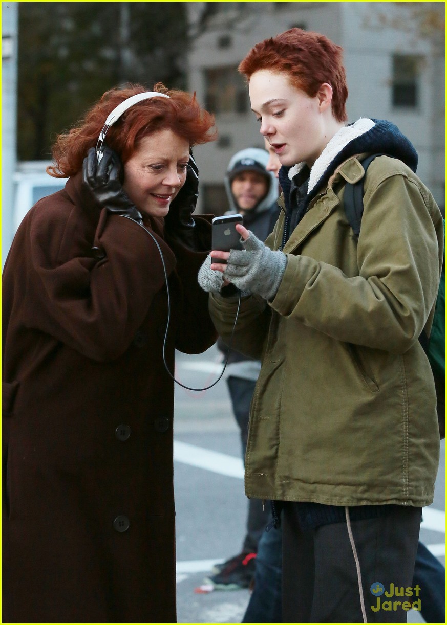 Full Sized Photo of elle fanning charlie brown three generations 02