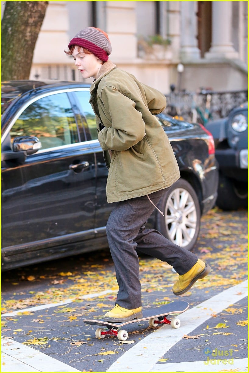 Elle Fanning Showcases Skateboarding Skills For 'Three Generations