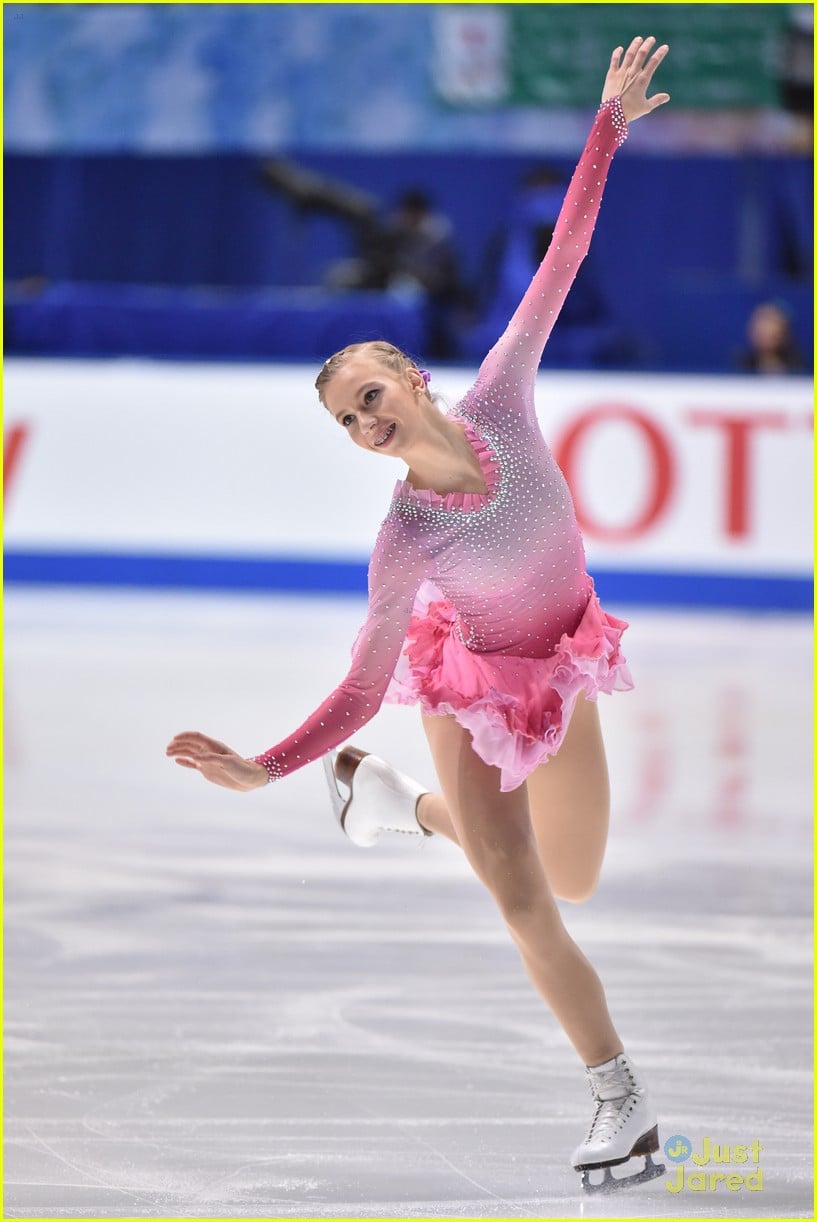 Gracie Gold Takes Gold Medal At NHK Trophy in Japan! Photo 748370