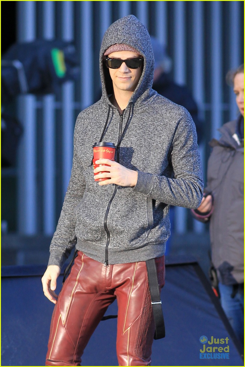 Photo 740829 Grant Gustin, The Flash Pictures Just Jared Jr. 