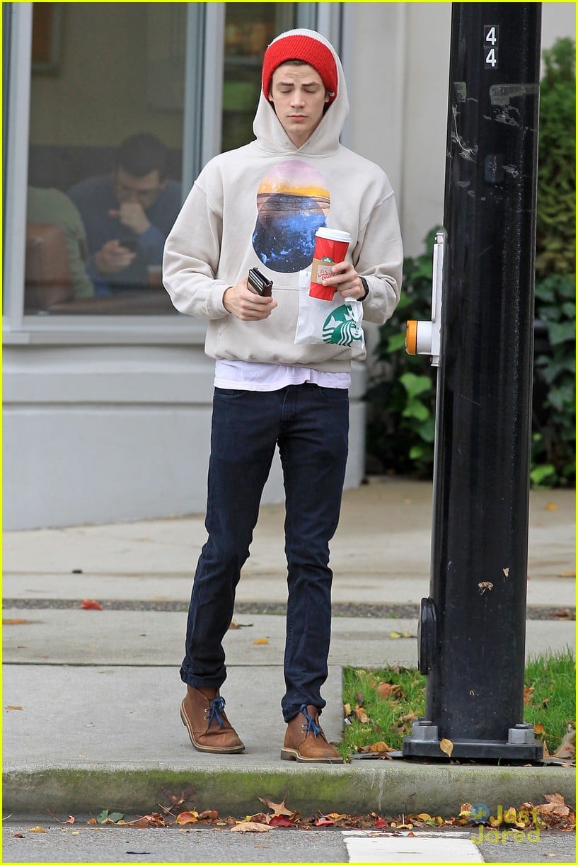 Grant Gustin Gets Starbucks To Go | Photo 739711 - Photo Gallery | Just ...