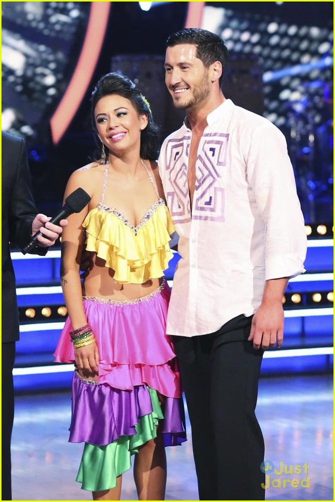 Janel Parrish And Val Chmerkovskiy Show Off Dwts Chemistry In Finals