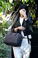 kendall jenner closes out 19th birthday at grocery store 04
