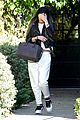 kendall jenner closes out 19th birthday at grocery store 08