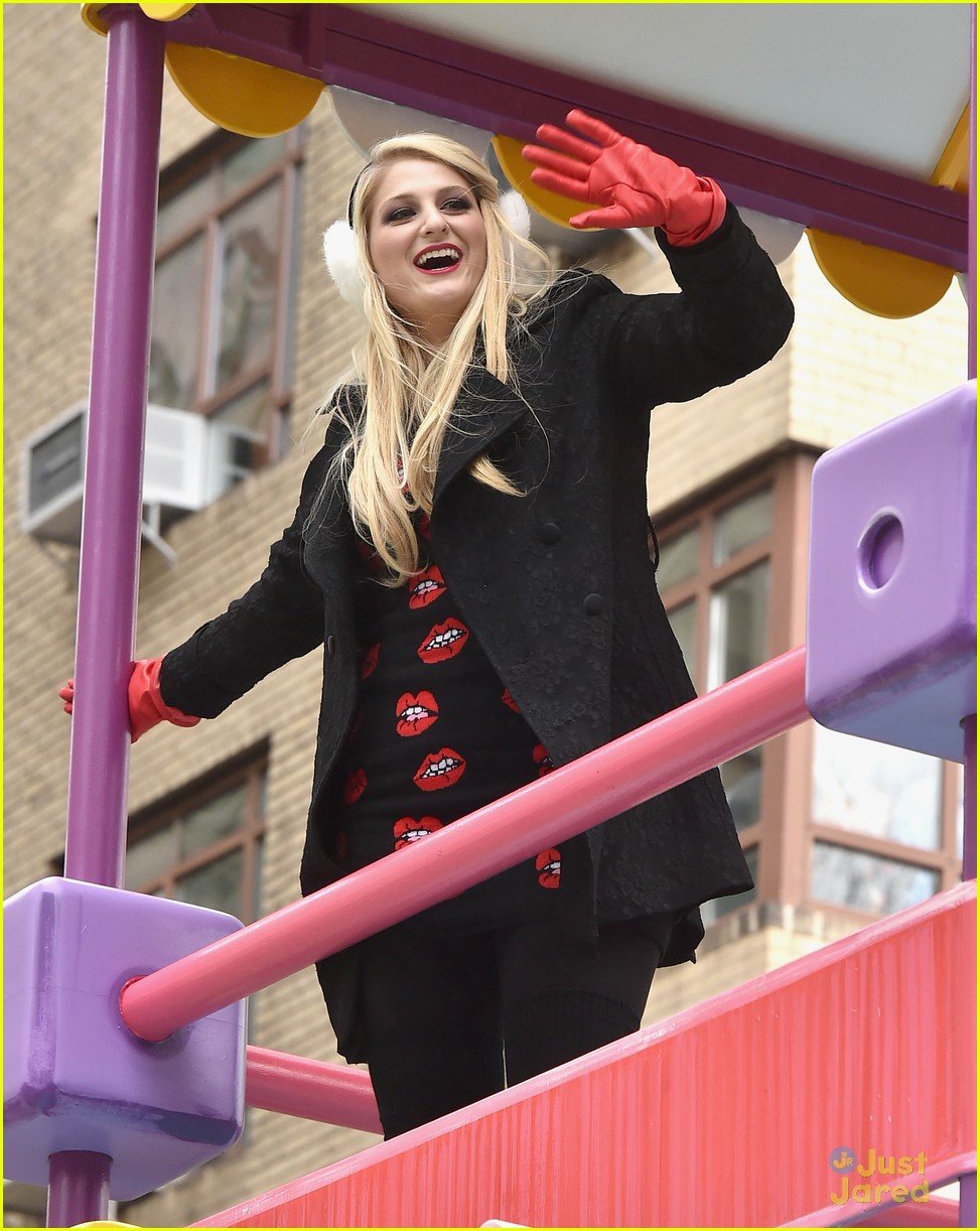 Meghan Trainor Croons 'Lips Are Movin'' at the 2014 Thanksgiving Day Parade