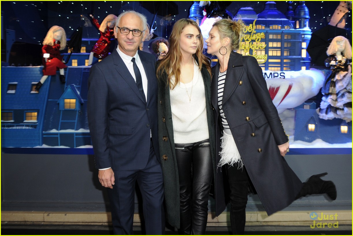 Full Sized Photo of cara delevingne kate moss christmas unveiling 20 - Cara Delevingne Looks Pumped for Christmas at Printemps - Just Jared Jr.