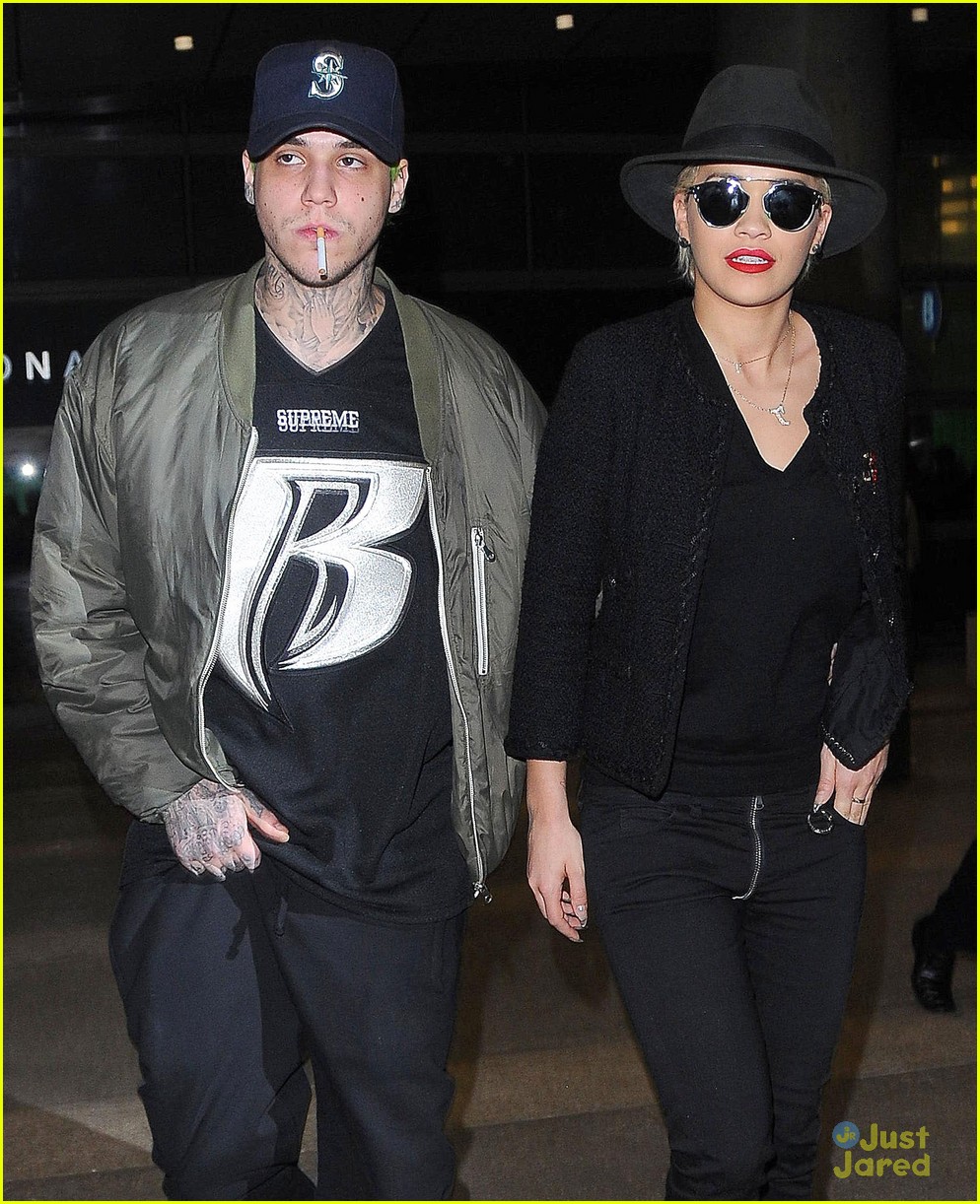 Full Sized Photo of rita ora daisy lowe charlotte simon bag launch 22