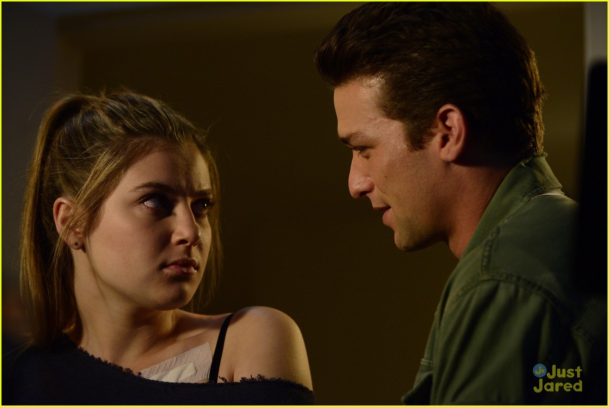 zoe levin daren kagasoff red band stills 01
