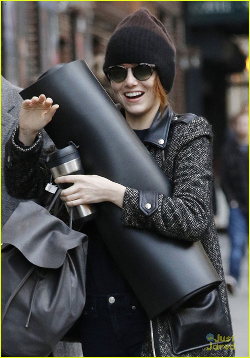 Emma Stone Looks Excited For First 'Cabaret' Performance | Photo 741217 ...