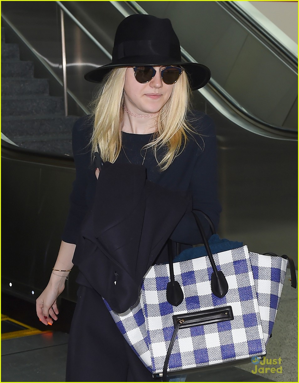 Dakota Fanning Has No Idea What To Do For Her 21st Birthday | Photo ...