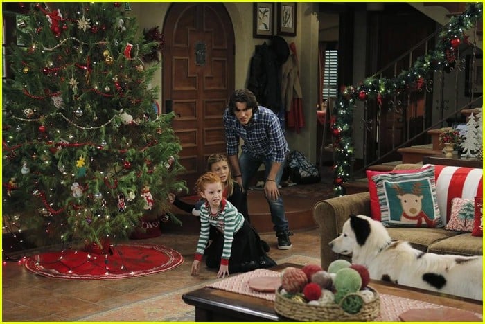 Avery, Tyler & Chloe Discover The True Meaning of Christmas on Tonight ...