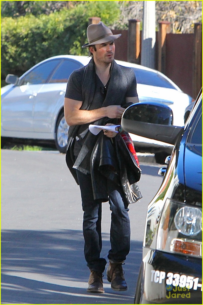 Full Sized Photo of ian somerhalder meets his driver outside nikki