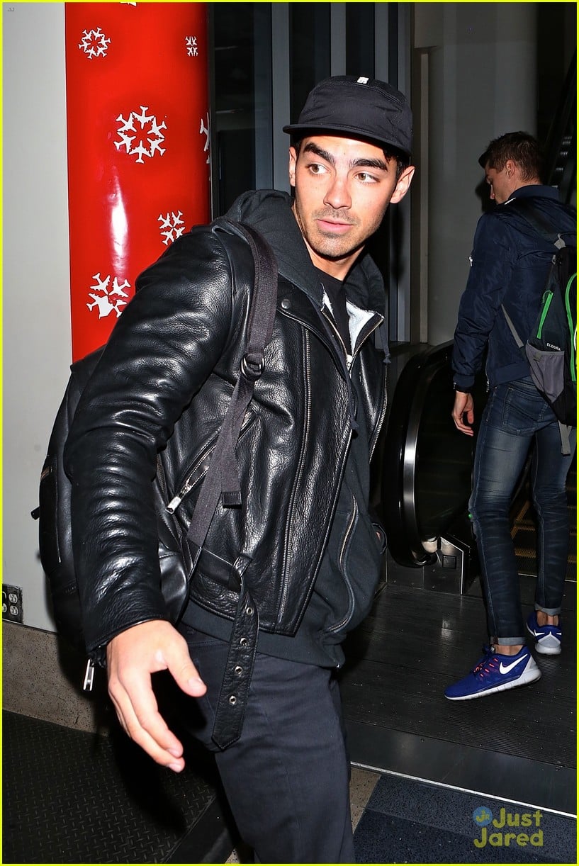 Joe Jonas Laughs Off 'Joseph' Topping the Worst Behaved Boys Names List ...