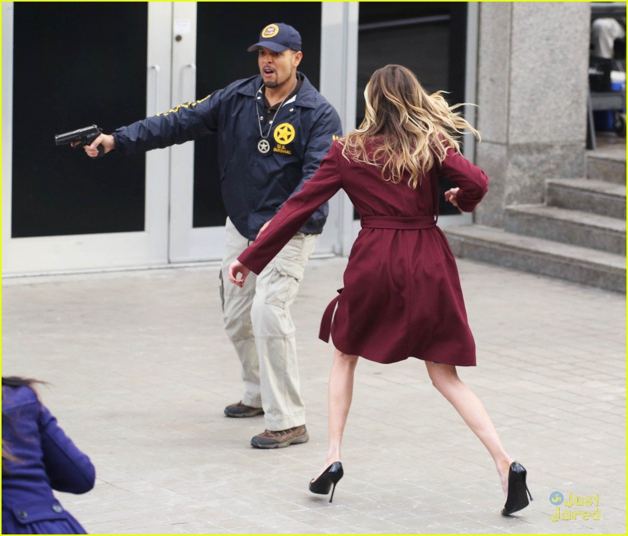 Katie Cassidy Throws Some Punches Around The Arrow Set Photo 750534 Photo Gallery Just 6029