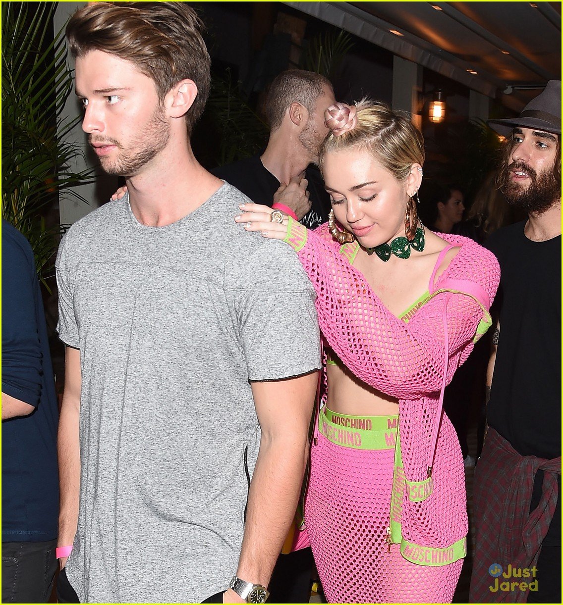 Full Sized Photo Of Miley Cyrus Patrick Schwarzenegger Jeremy Scott Miami Party 05 Miley Cyrus