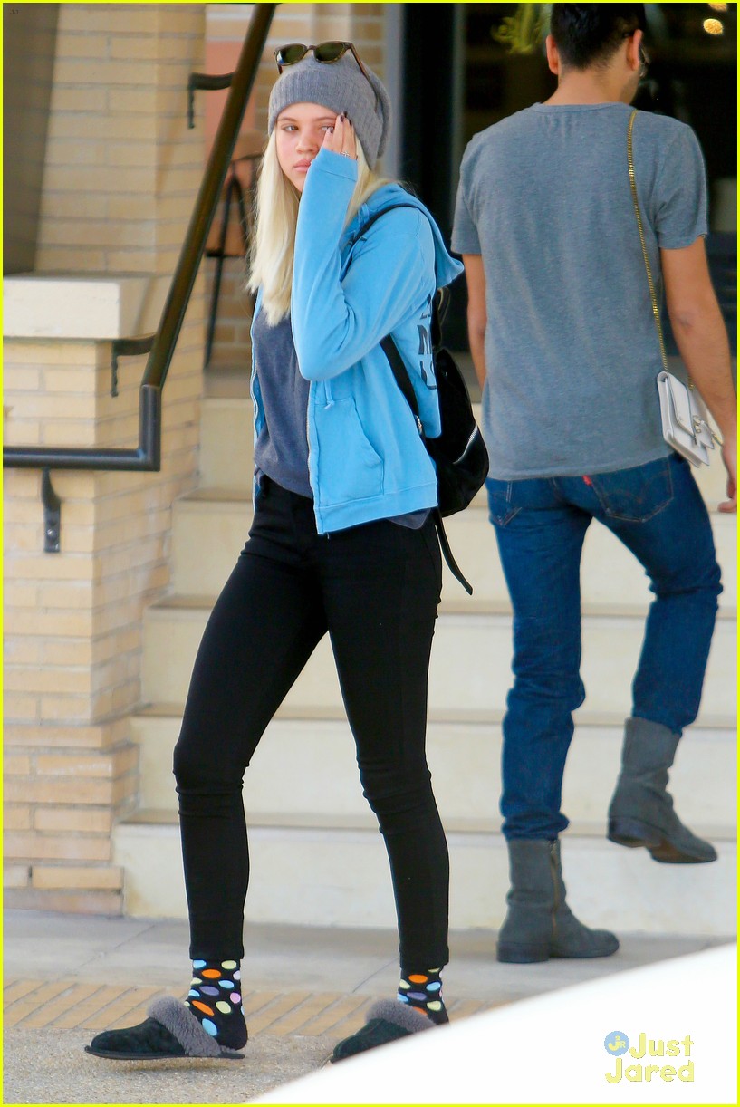 Full Sized Photo of sofia richie barneys again fred segal stop 08