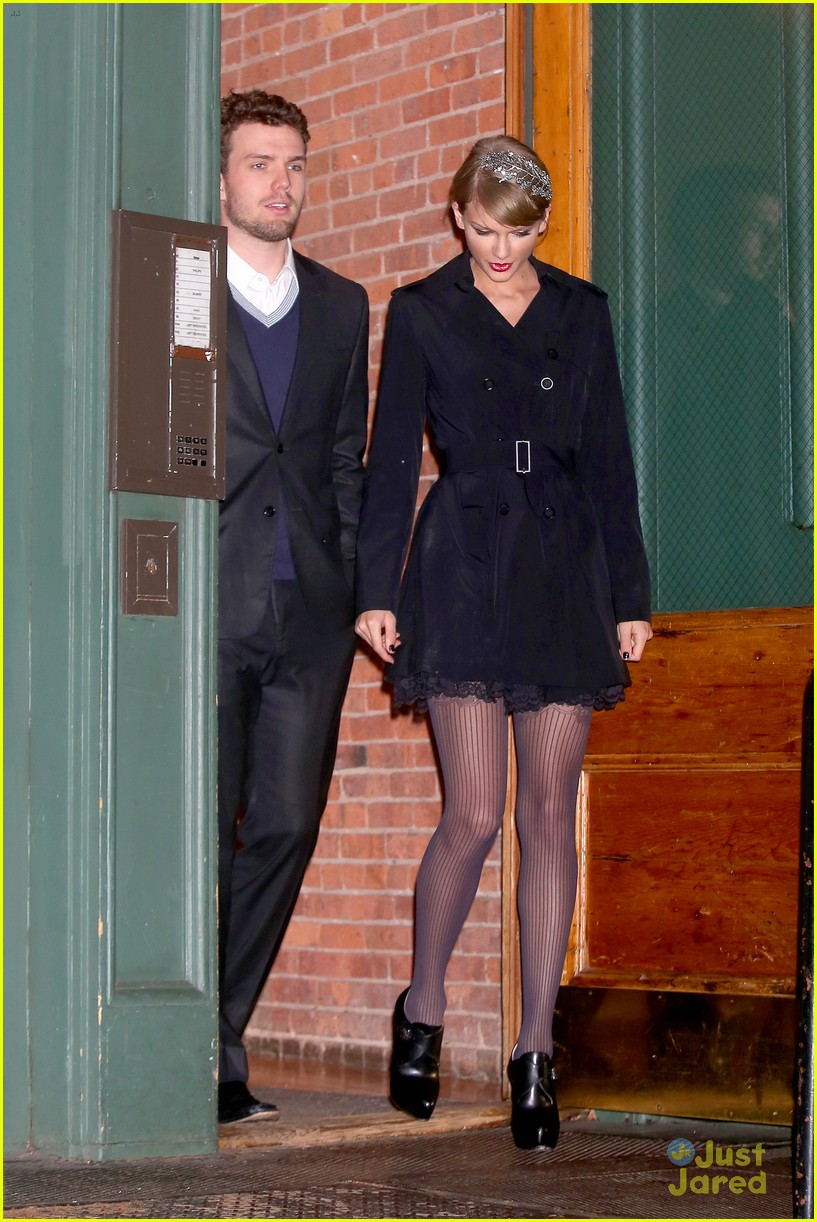 taylor swift austin dressed for formal dinner 10