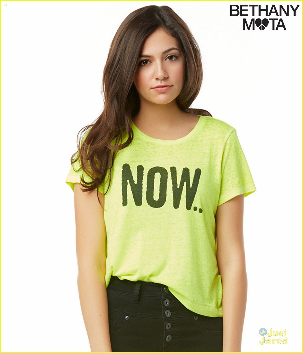 Bethany Mota Debuts Aeropostale Spring Collection Ahead Of Pittsburgh