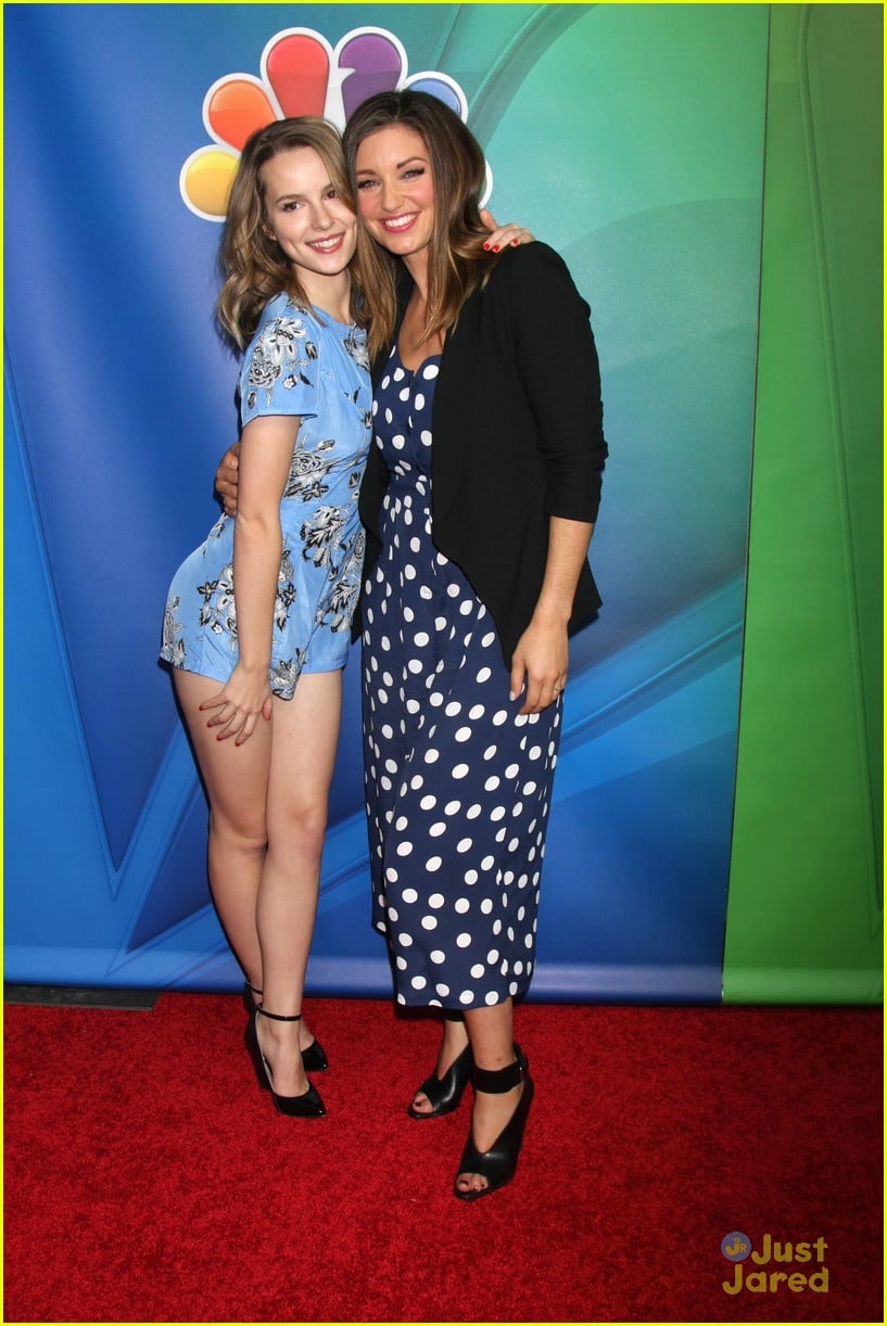 Bridgit Mendler Get A First Look at Candace On 'Undateable'! Photo