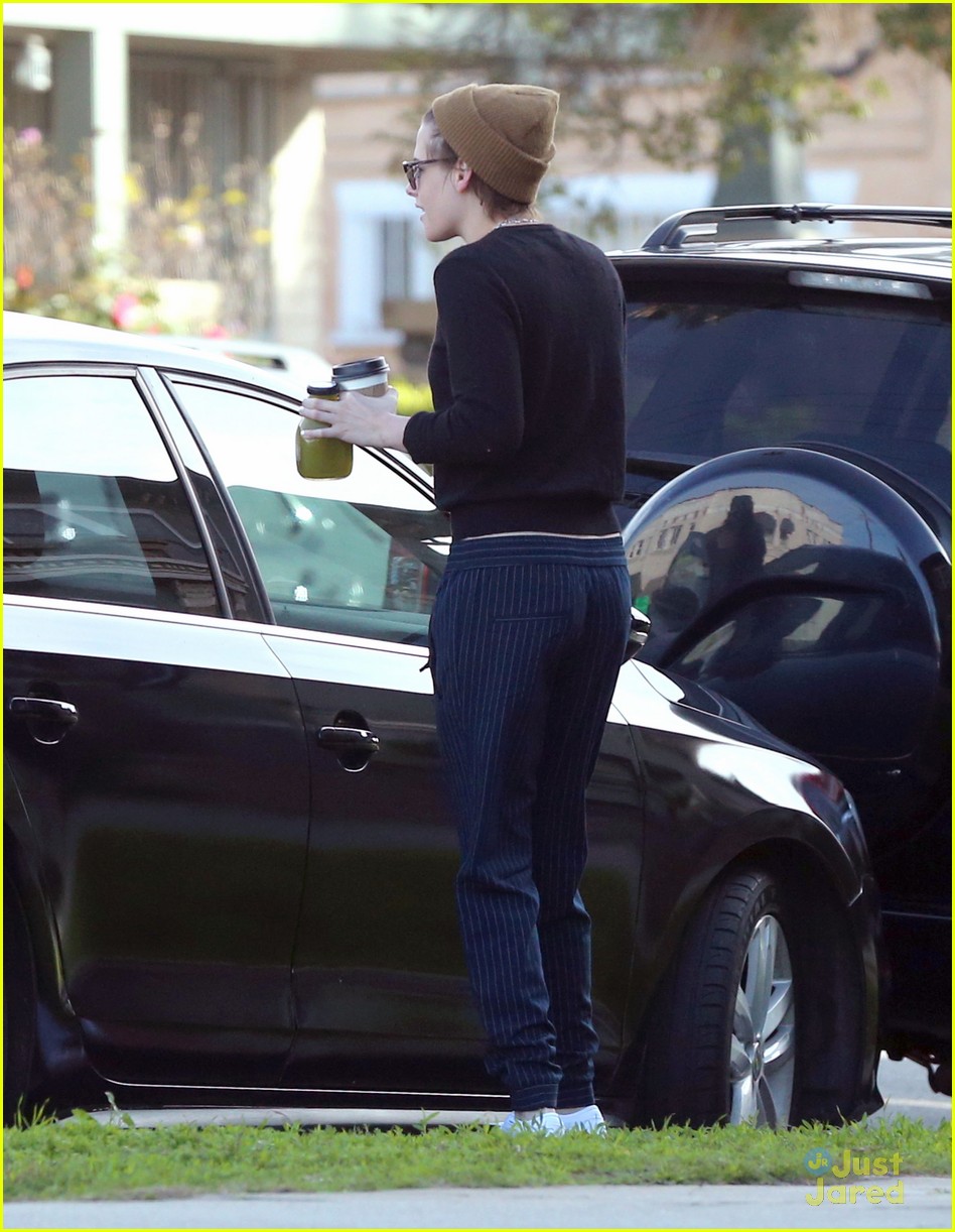 Kristen Stewart Starts Her Morning With Alicia Cargile & Coffee