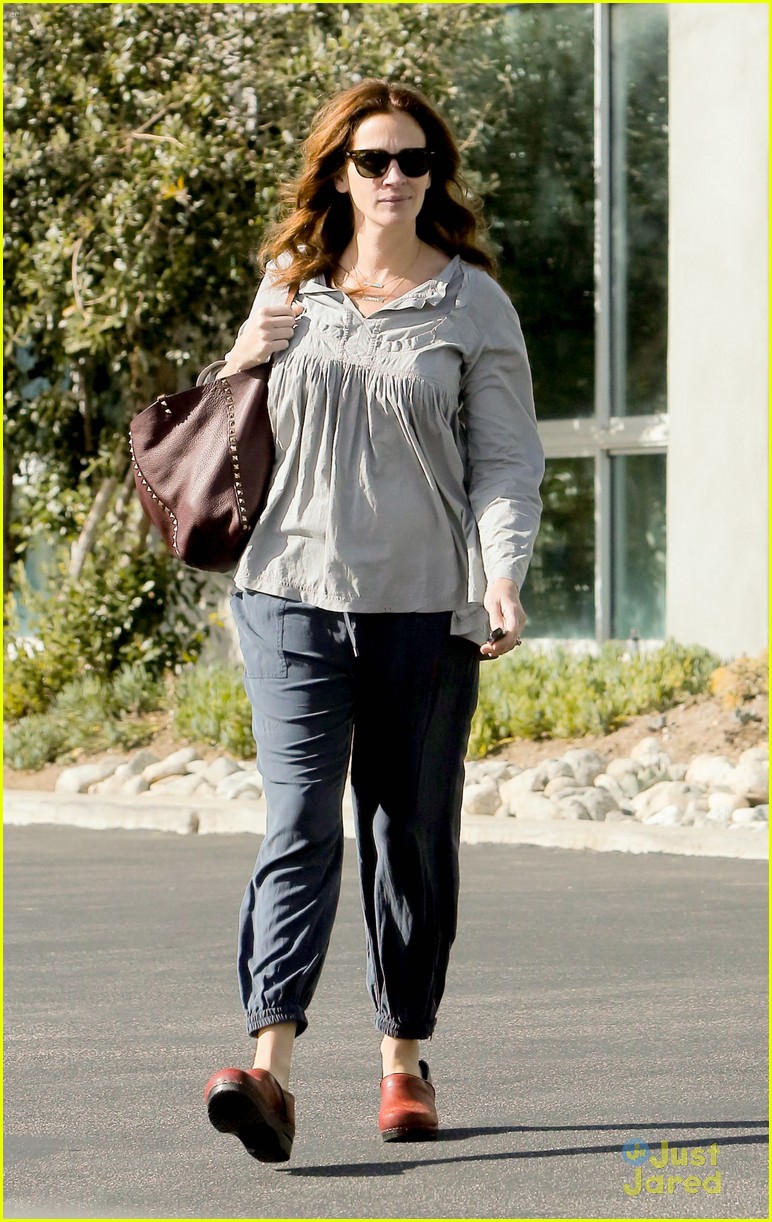Full Sized Photo of emma roberts ashley tisdale nine zero one salon 35